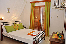Artemis rooms - Agia Marina