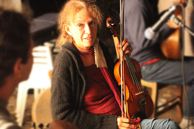 Souzana Raphael - violin player
