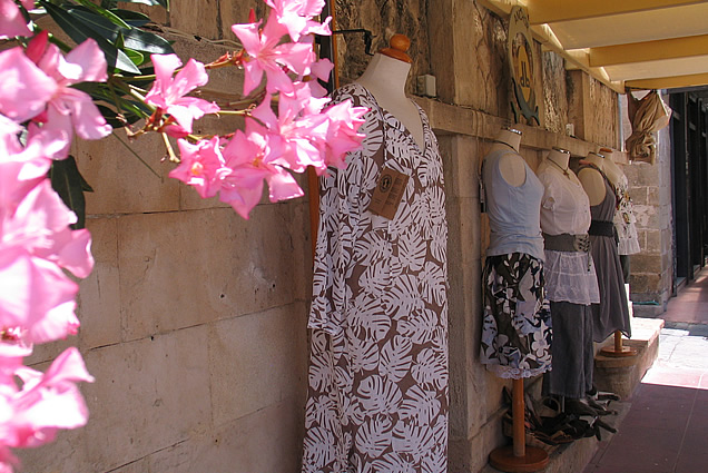 Anchor Clothes Aegina town