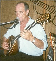 En Aegini - Aegina&acute;s live quality music scene