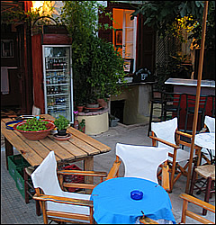 To Gramma - mezedopoleio - Aegina town - Greece