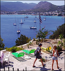 Kavos Bay Hotel - budget accommodation - Aghia Marina - Aegina island - Greece