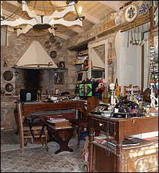 Kaloriziko - second hand shop - Aegina town - Aegina island - Greece